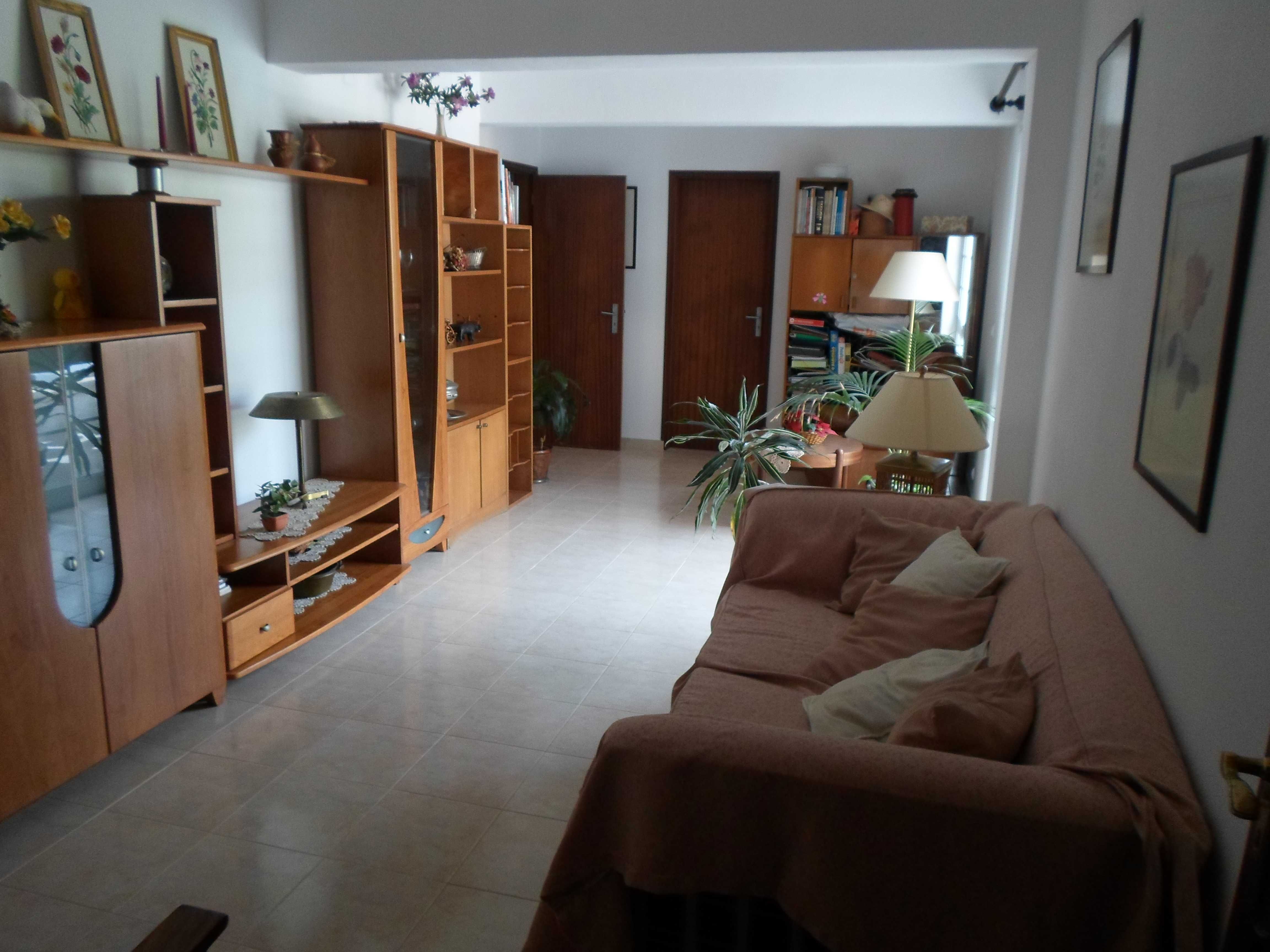 ALUGO QUARTO individual para pessoa que trabalhe