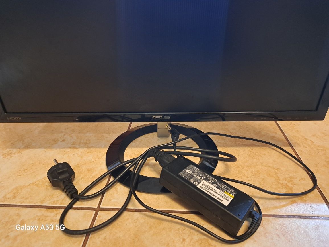 ASUS 23" monitor