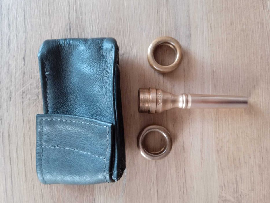 Ustnik do trąbki(kopia Giardinelli 3c screw rim) plus dodatkowy Rim.