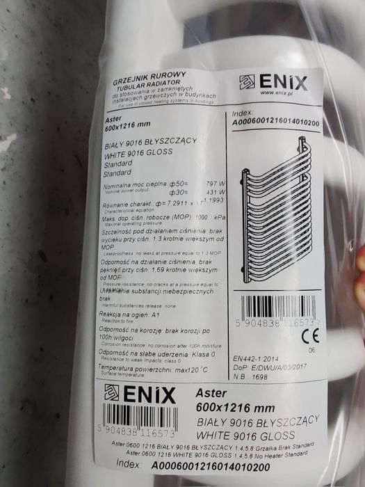 Grzejnik ręcznikowiec Enix Aster 600x1216 biały