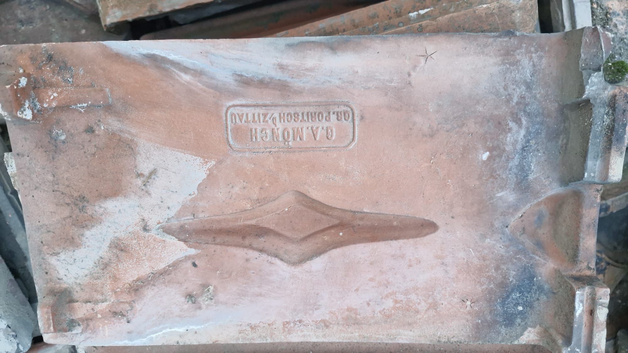 Dachówka ceramiczna.