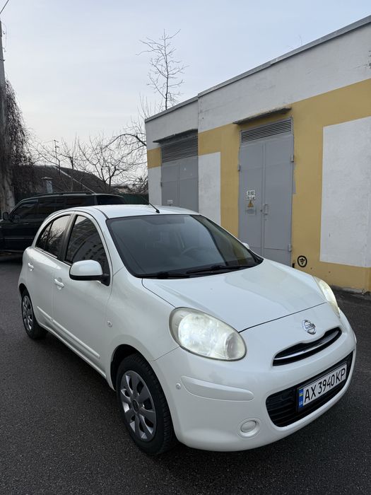 Продам Nissan Micra в хорошем состоянии.