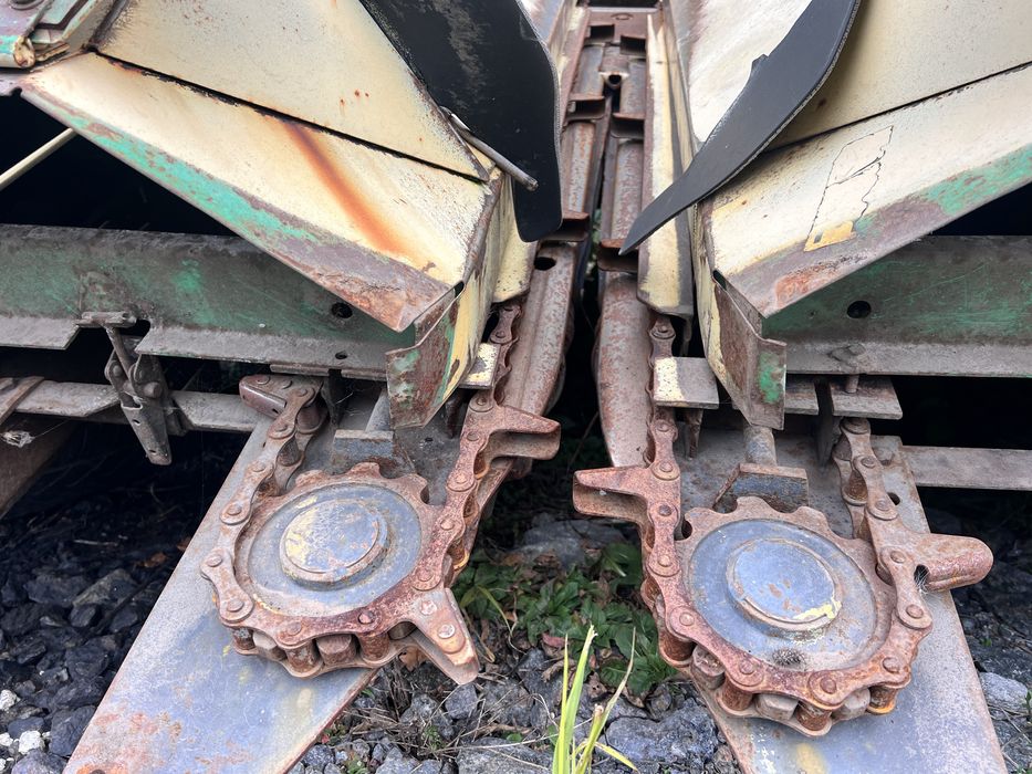 Жатка кукурудзяна КМС 6 з сечкарем. Під Нью Холланд