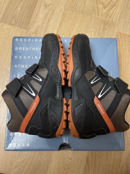 Демисезонные ботинки Geox р.32