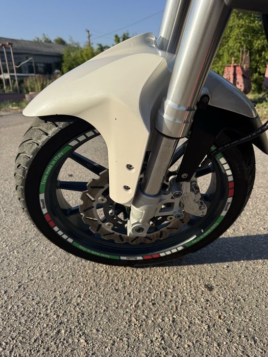 Продам мотоцикил Benelli tnt 250 , присутній торг