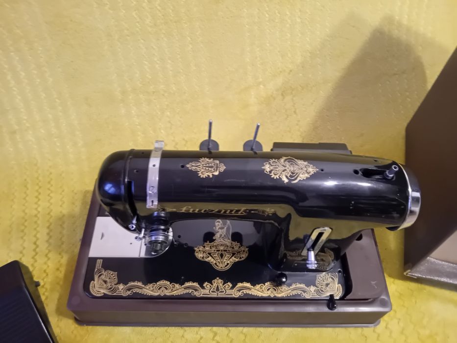 Stara Maszyna do szycia Łucznik KL.90
