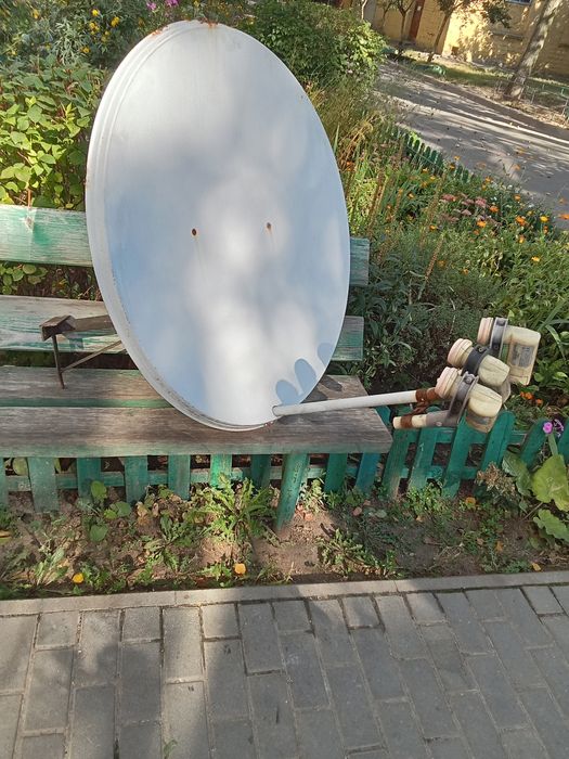 Продам спутниковую антенну с тюнером