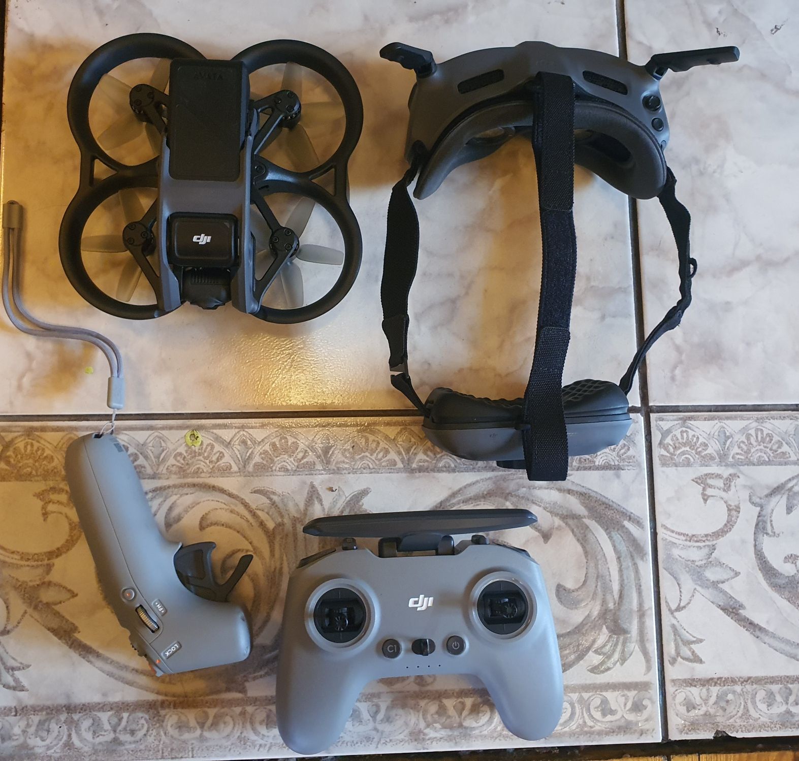 Dron DJI Avata 1  Explorer Combo Remote Controller 2