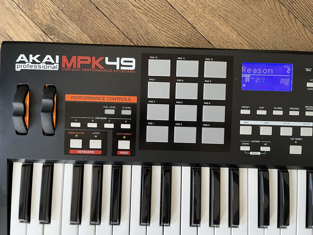 Akai MPK49 klawiatura MIDI