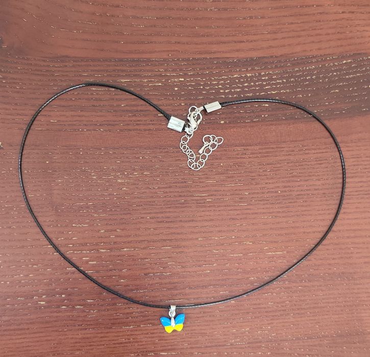 Підвіс метелик зі шнурком