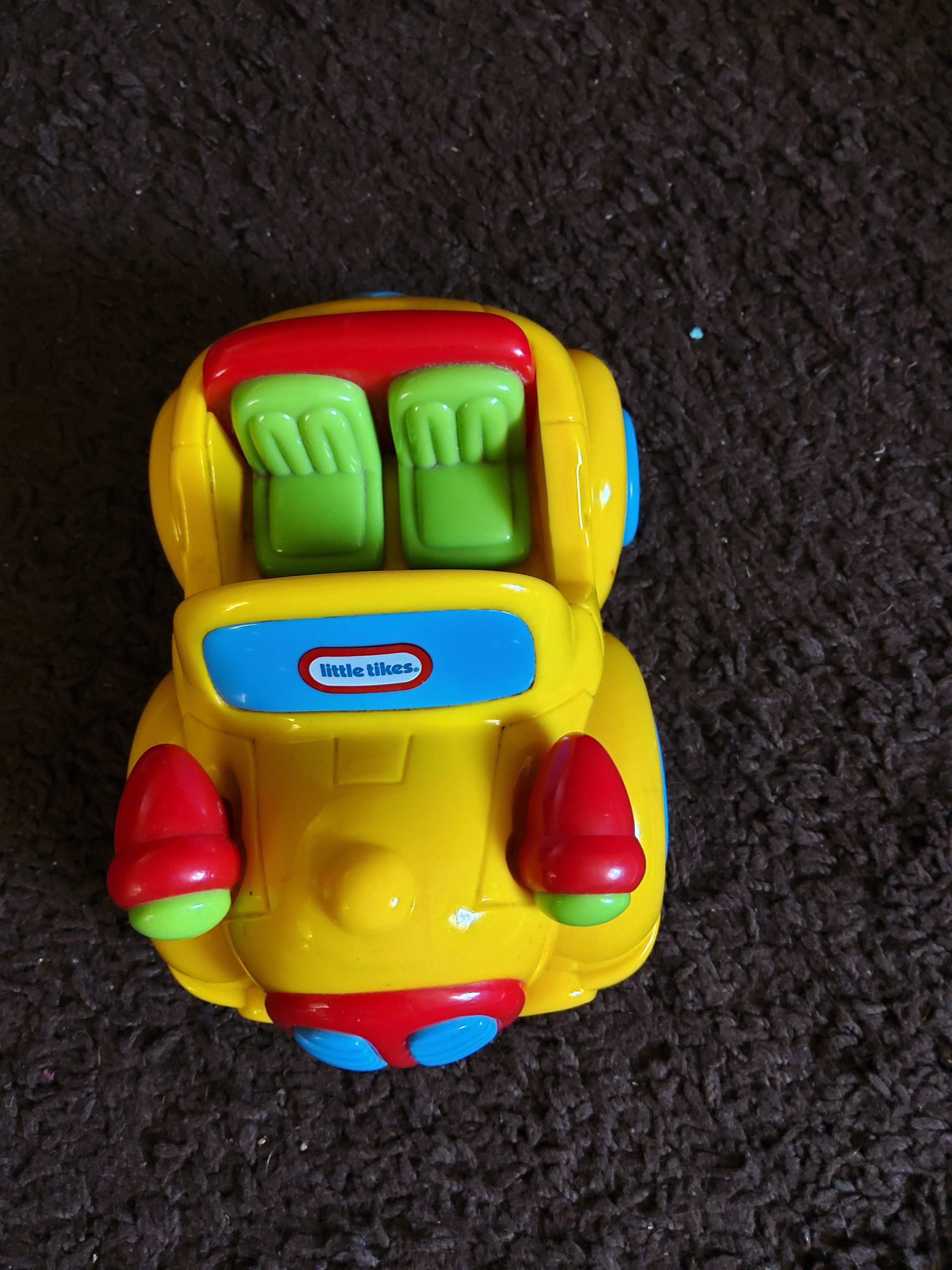 Zabawka samochodzik z napędem little tikes