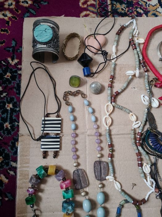 Набір біжутерії ціна за все