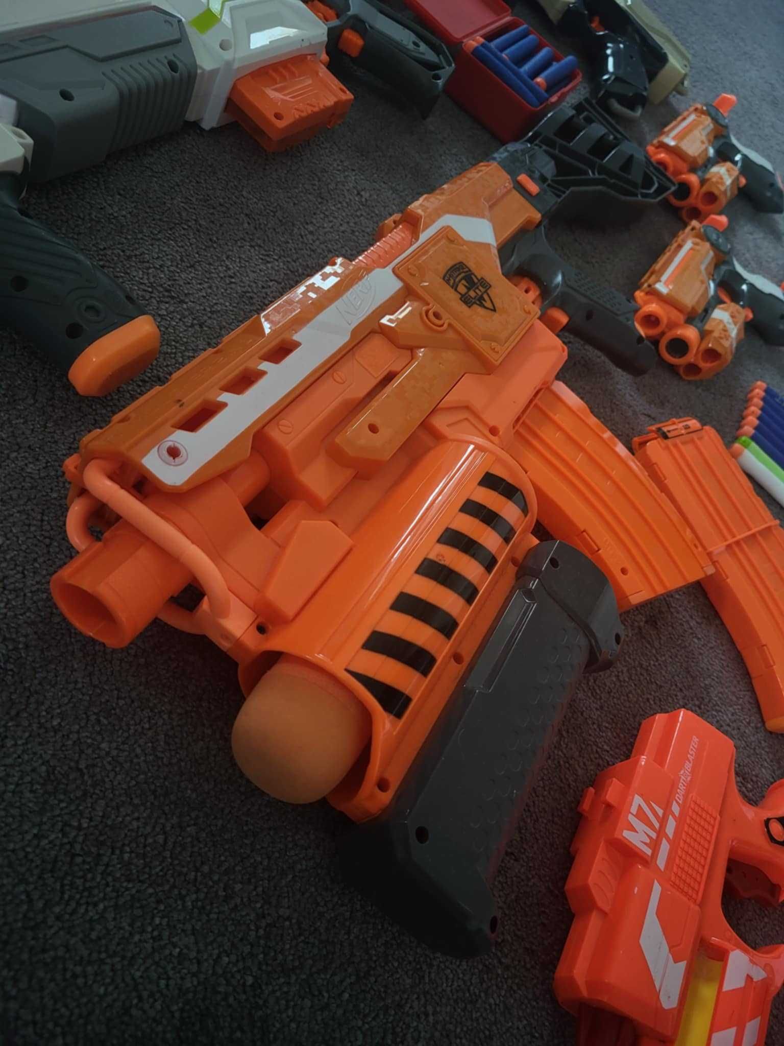 Zestaw Nerf – wyrzutnie, strzałki, magazynki, akcesoria