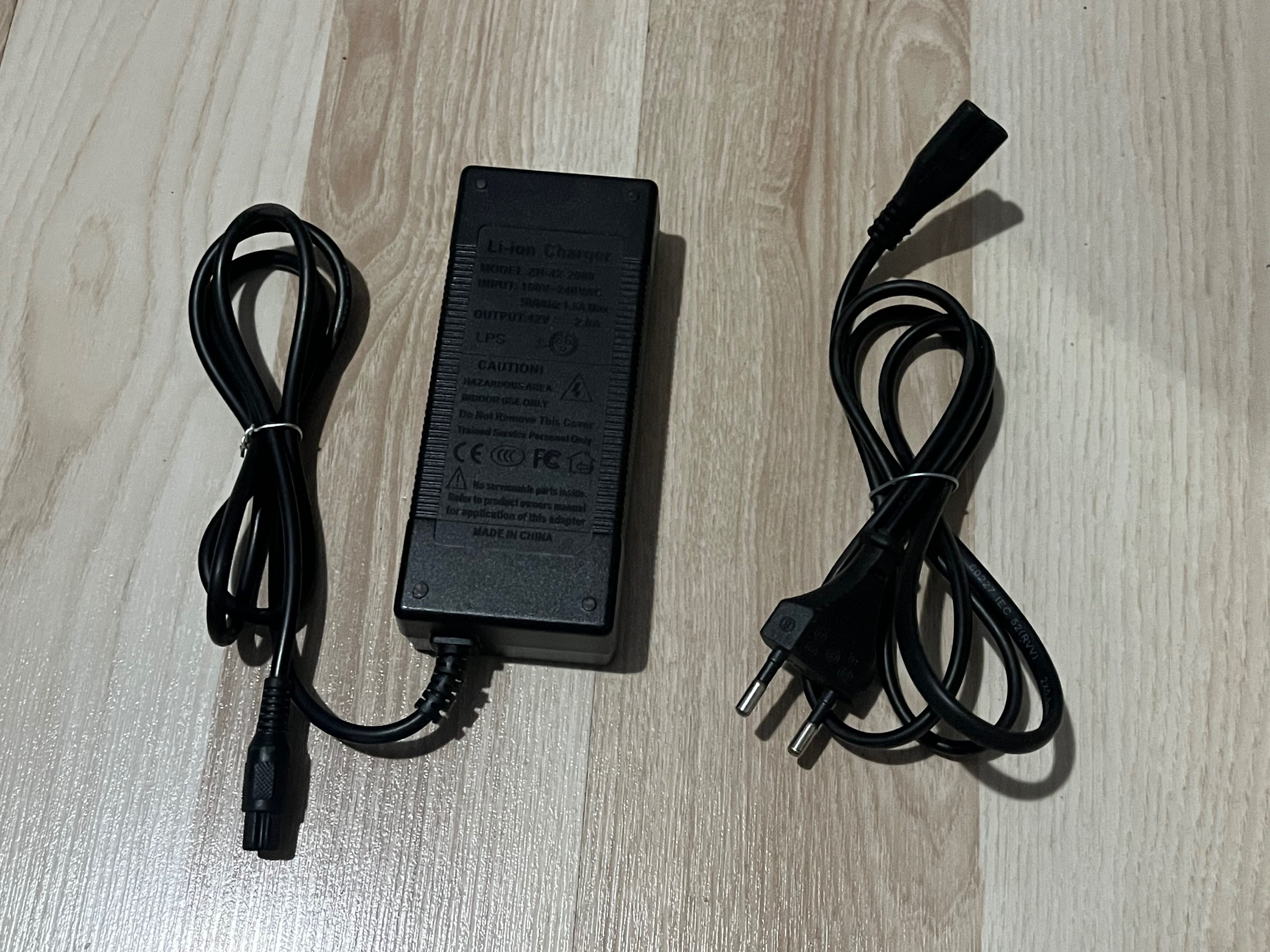 Zasilacz Li-ion Charger 42V 2A