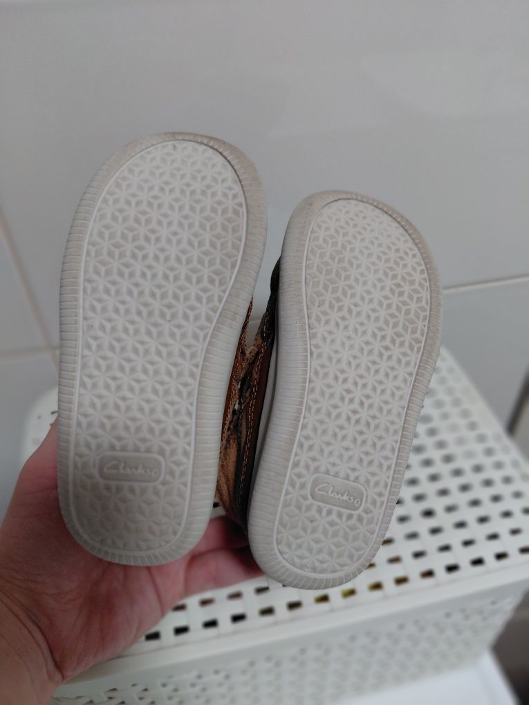 Ботинки Clarks шкіряні розмір 22 (14 см устілка)