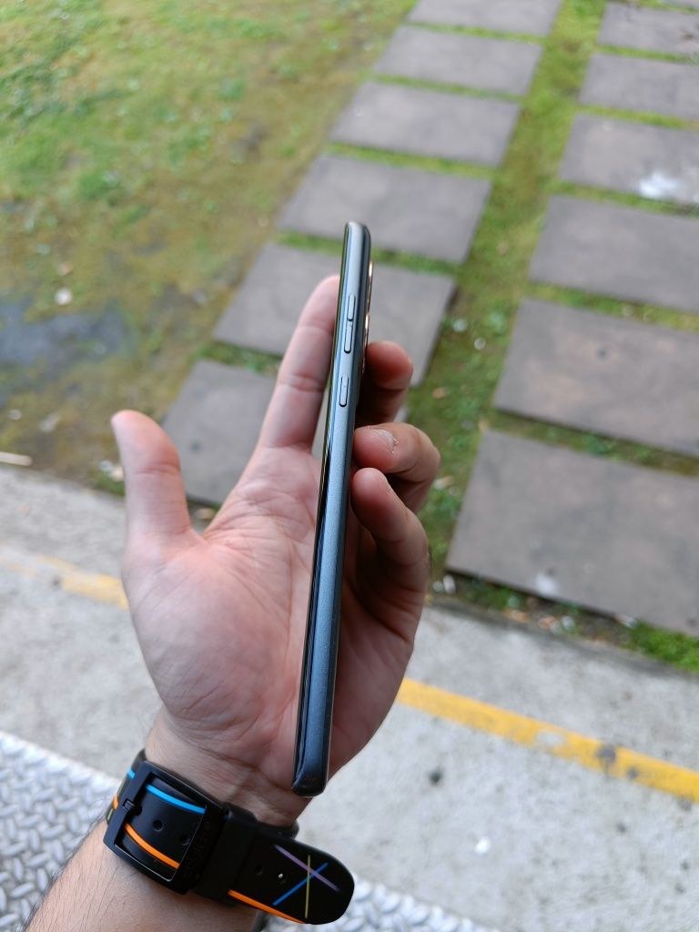 Motorola g85 12gb ram 256 gigas