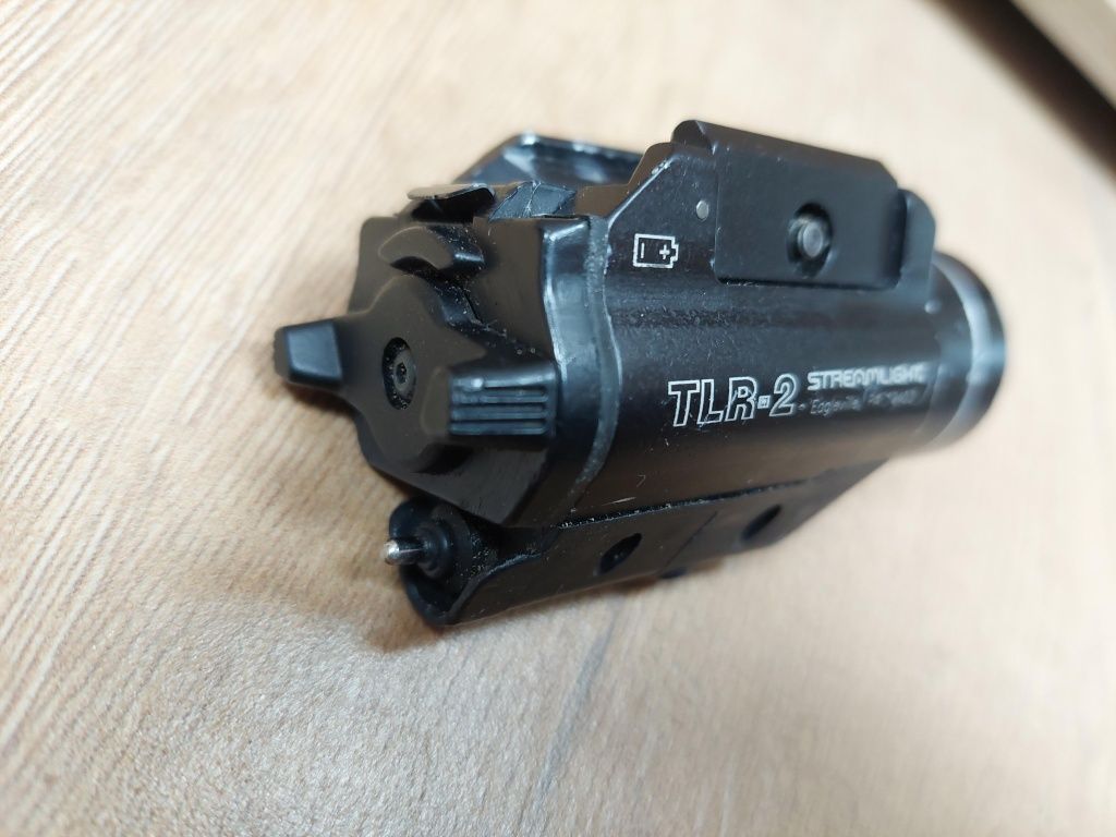 Latarka Streamlight TLR 2