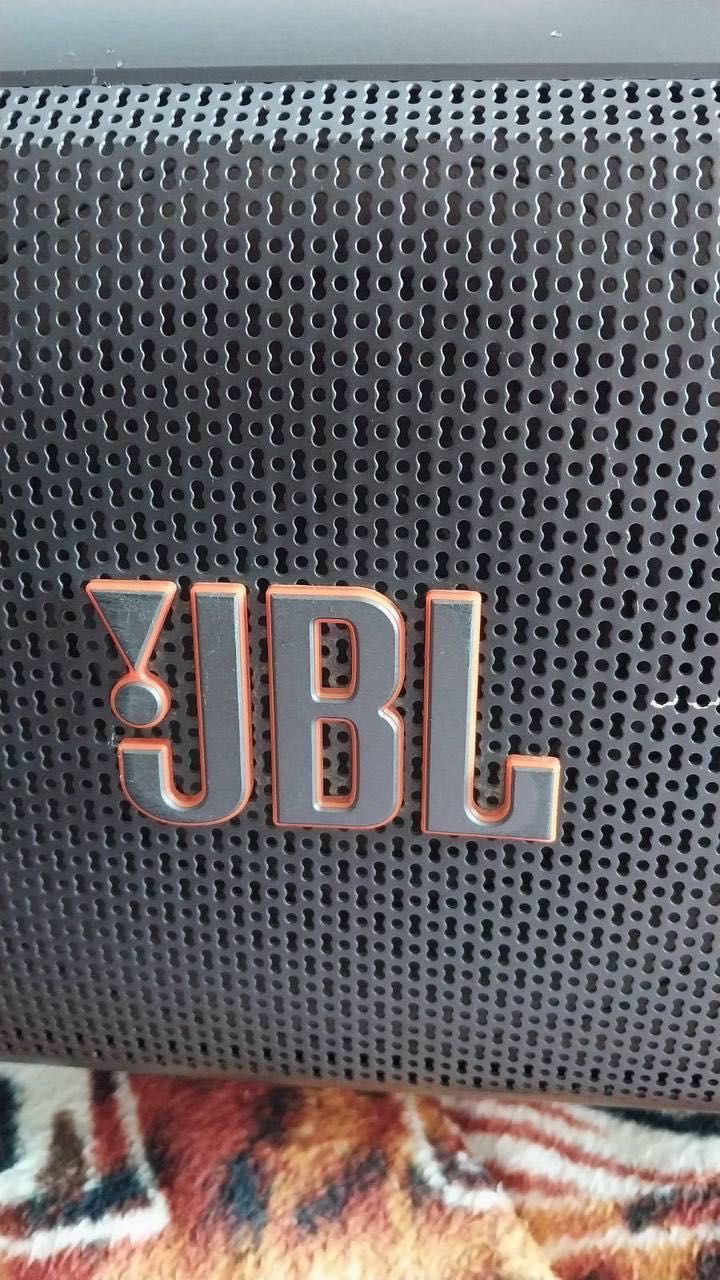 Колонка JBL PartyBox On-The-Go Essential