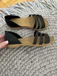 Crocs tulum sandaly z zakrytą piętą