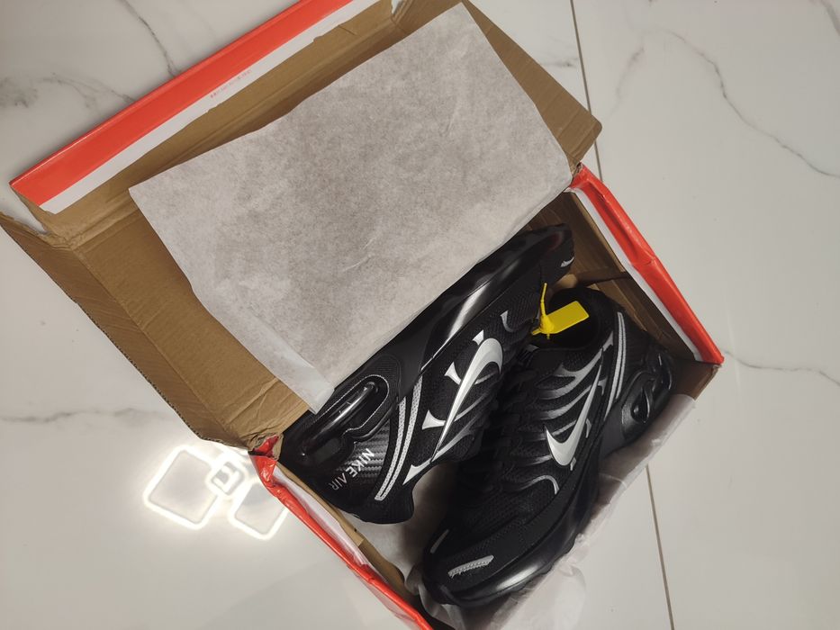 Кросівки nike initiator