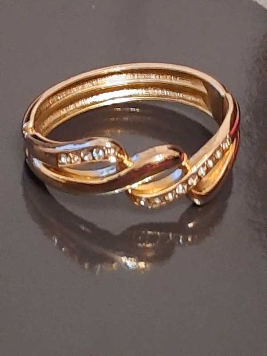 Bransoletka metalowa z kryształkami