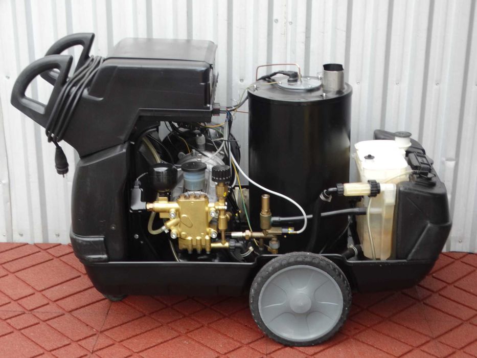 Myjka Ciśnieniowa Karcher HDS 755 * 3,2 kW gorąca woda HDS 655