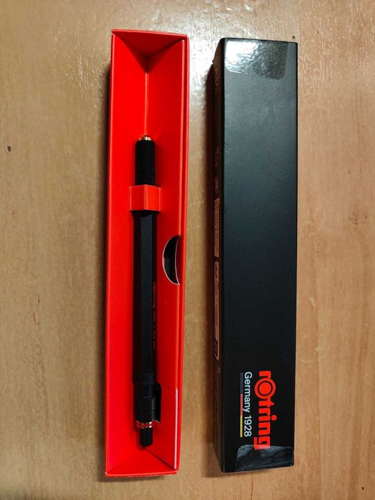 Олівець механічний Rotring 800