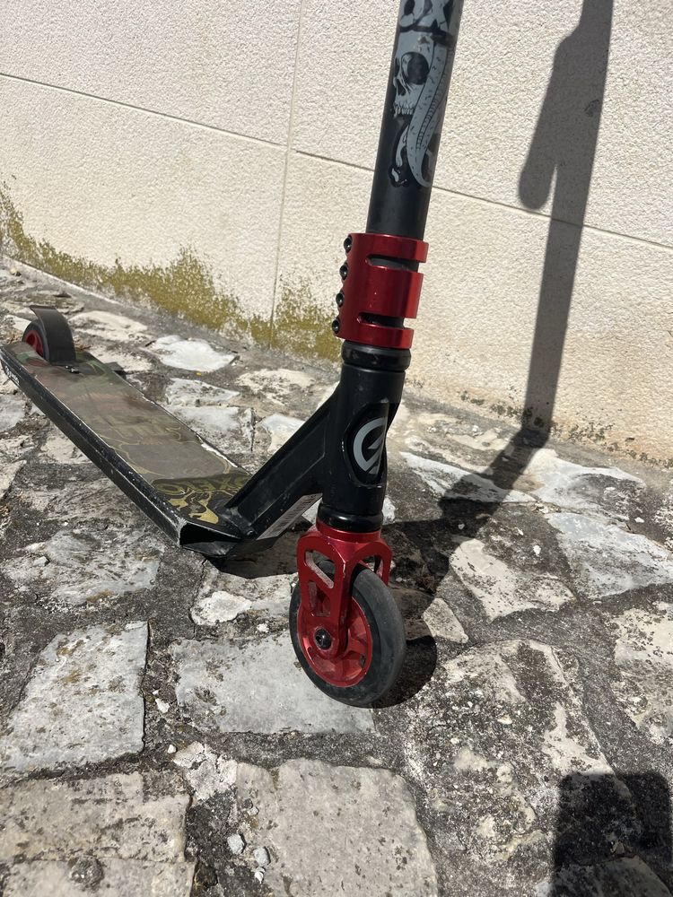 Trotinete OXELO em bom estado
