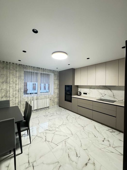 Оренда 2-кімнатної квартири в новобудові РІЕЛ по вул. Героїв Крут