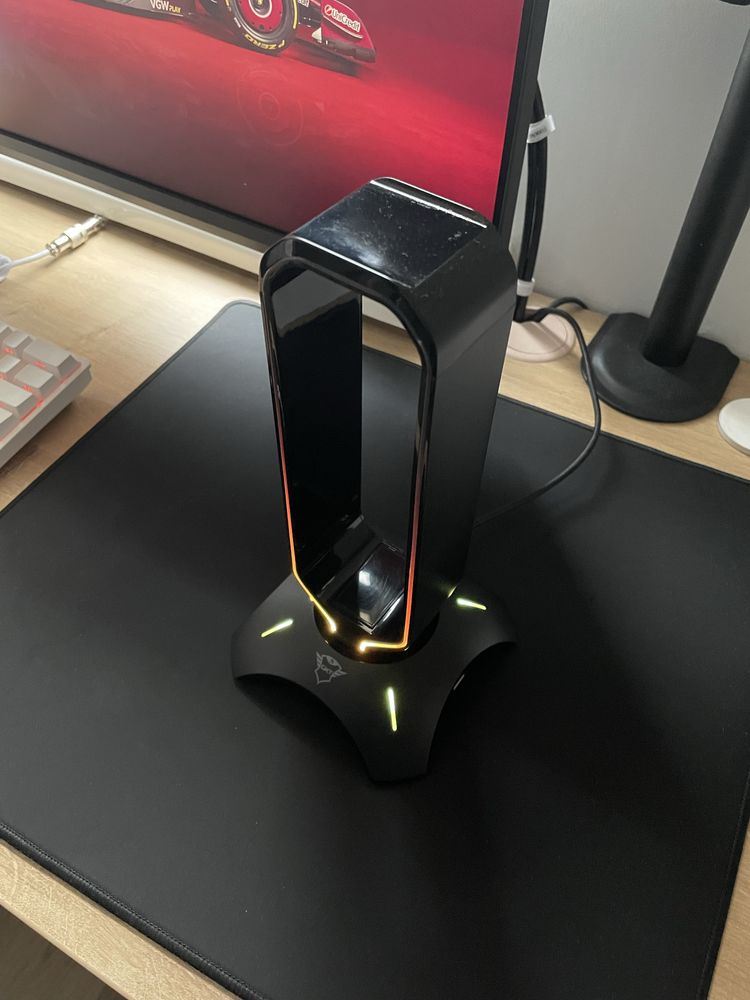 Uchwyt na słuchawki trust Gxt RGB