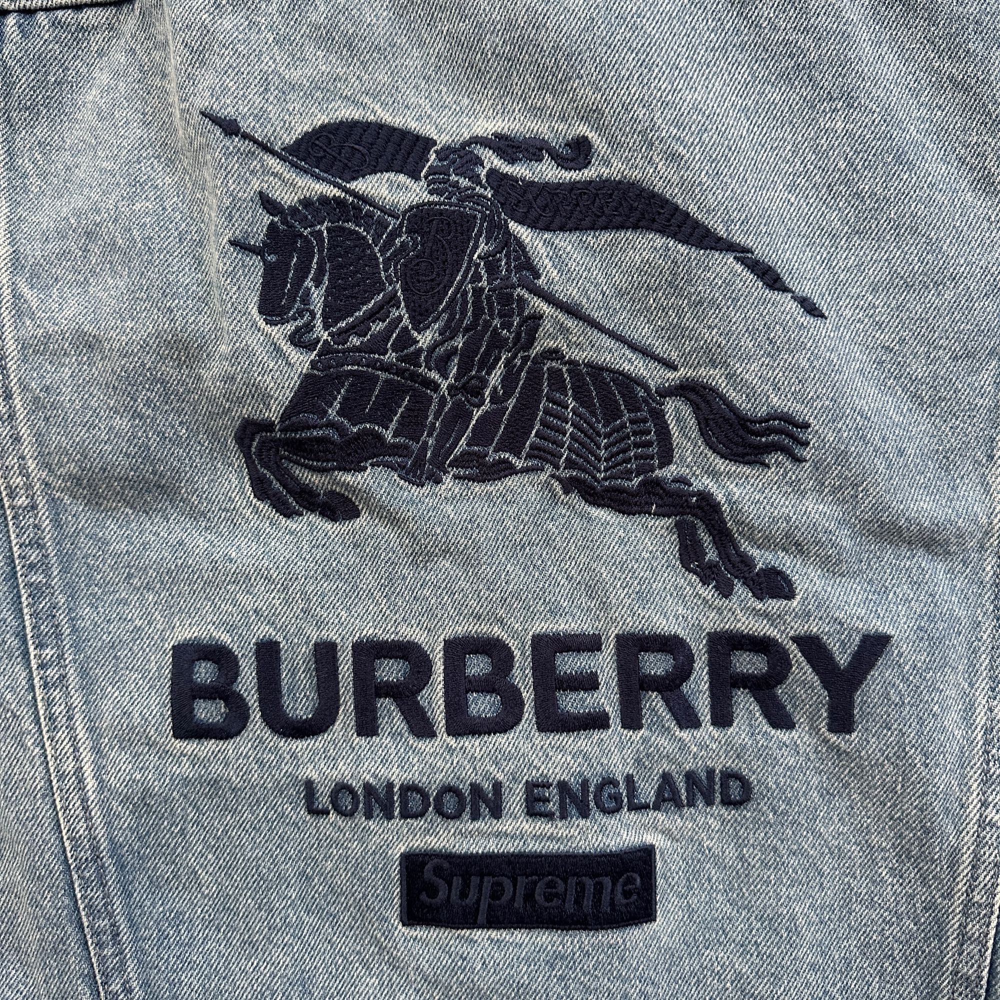 Supreme Burberry Denim Trucker Jacket M/L