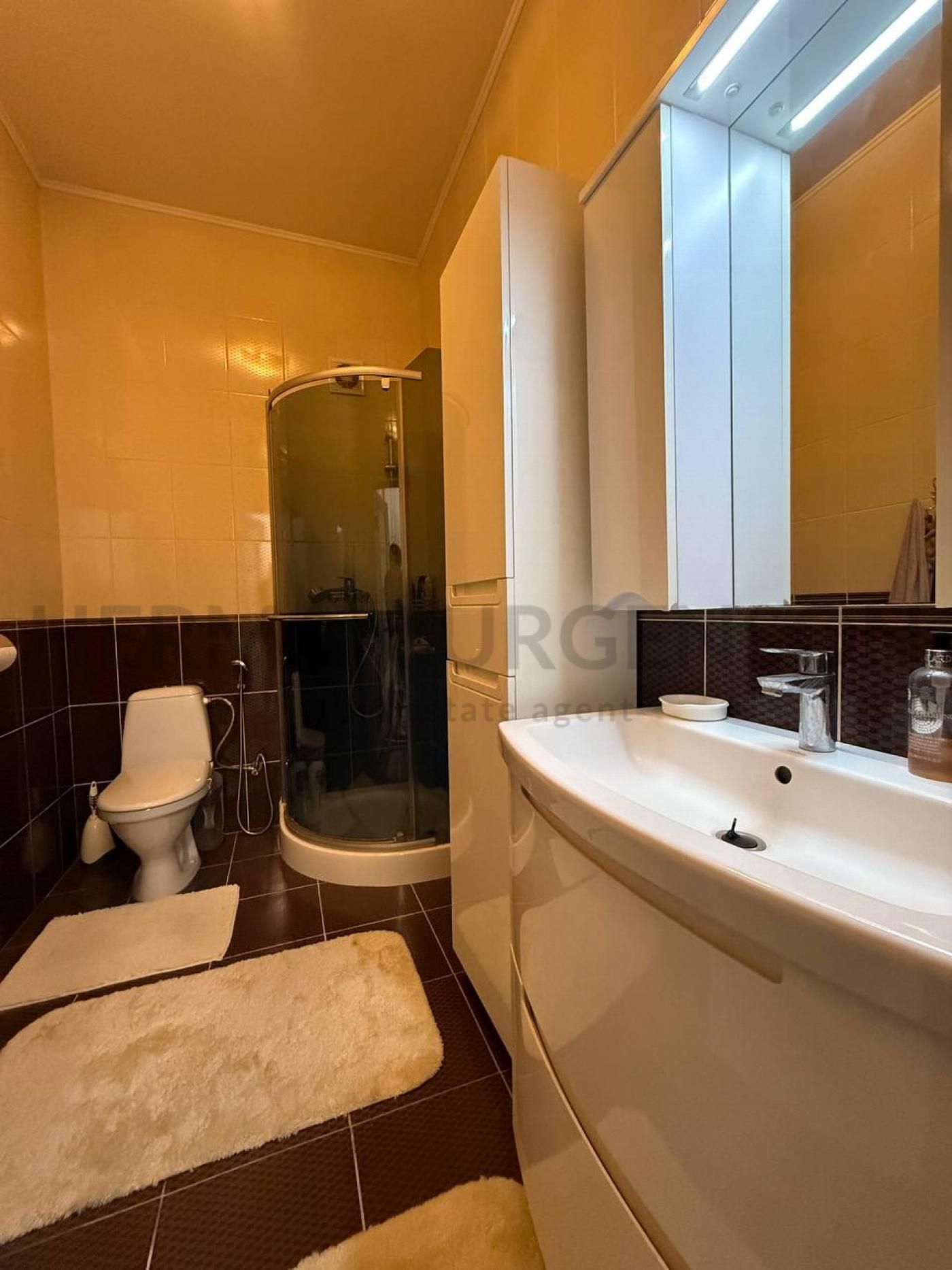 Продаж 2к квартири 54 м.кв / вул. Минайська, Новий район