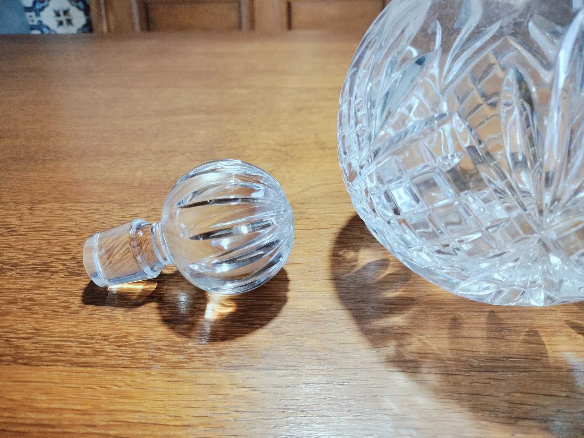 Lindíssima Garrafa de Conhaque em Cristal de Chumbo Vintage