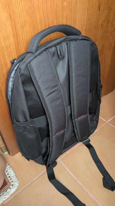 Vendo mochila American Tourister