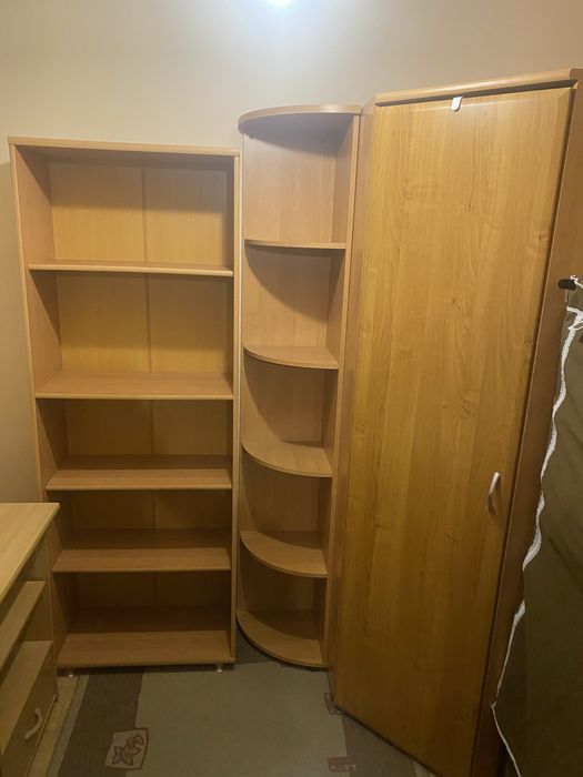 Oddam zestaw mebli pokojowych w bardzo dobrym stanie