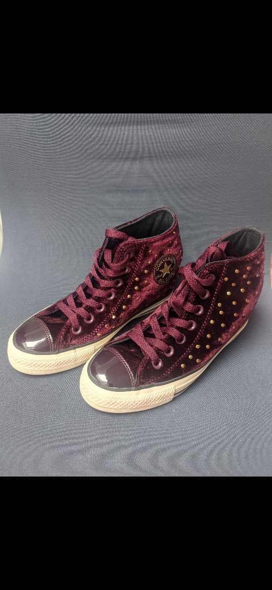 Rozmiar 37 Buty Converse Bordowe welurowe na koturnie