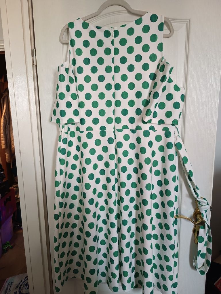 Nowa sukienka grochy kropki zielone elegancka 50 plus size wesele kale