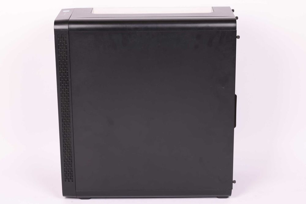 Komputer z procesorem i7 9700kf bez karty graficznej i dysków