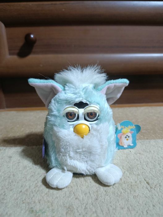 Редкий Baby Furby, работает, с биркой, коллекция