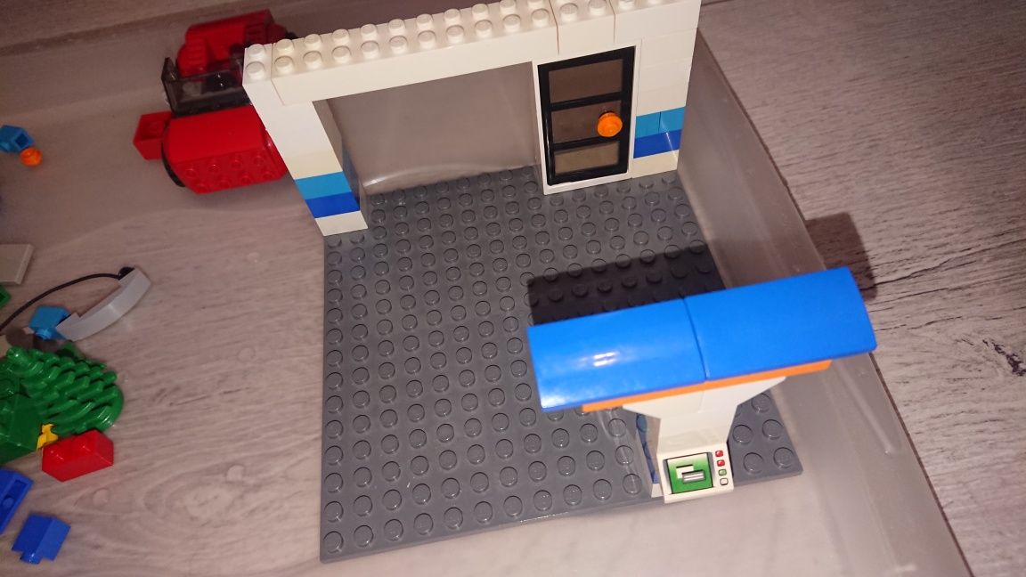 Lego 10659 Bricks and More Suitcase