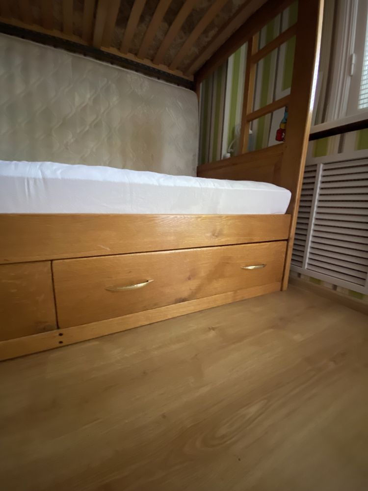 Двоповерхове ліжко дерев’яне + 2 матраси