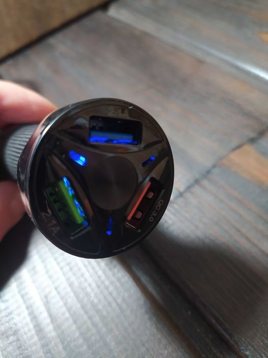 Зарядное устройство USB 3.0 от прикуривателя с подсветкой APD-369