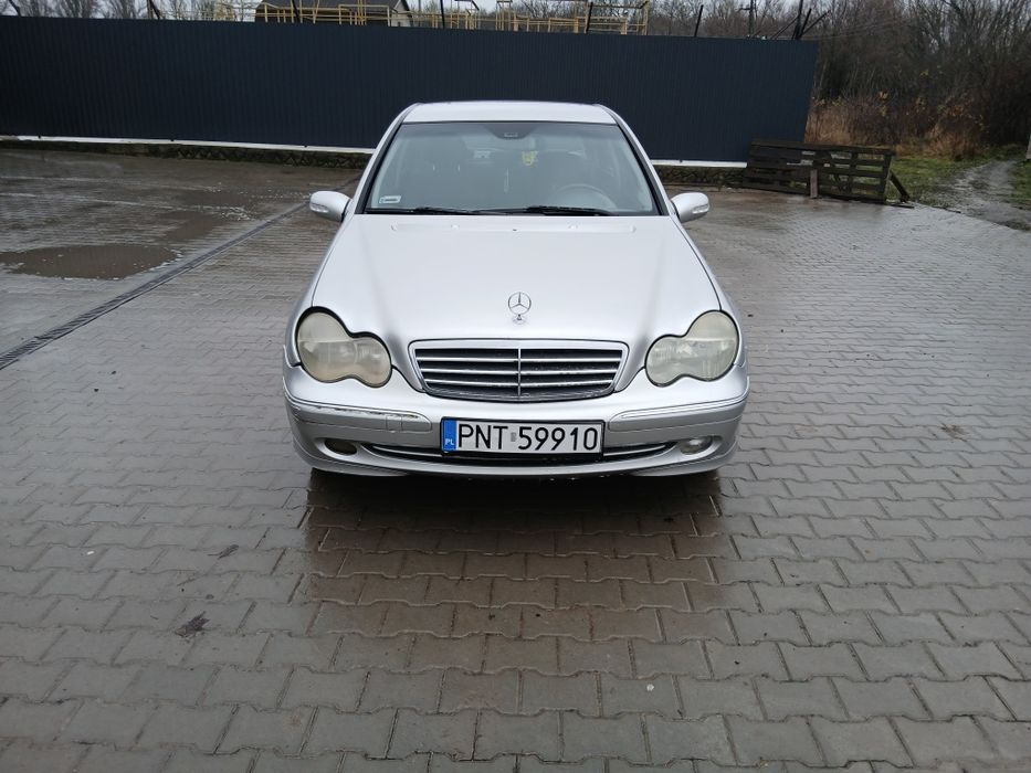 Продам Мерседес W203 C180 Kompresor в Харошому стані.
