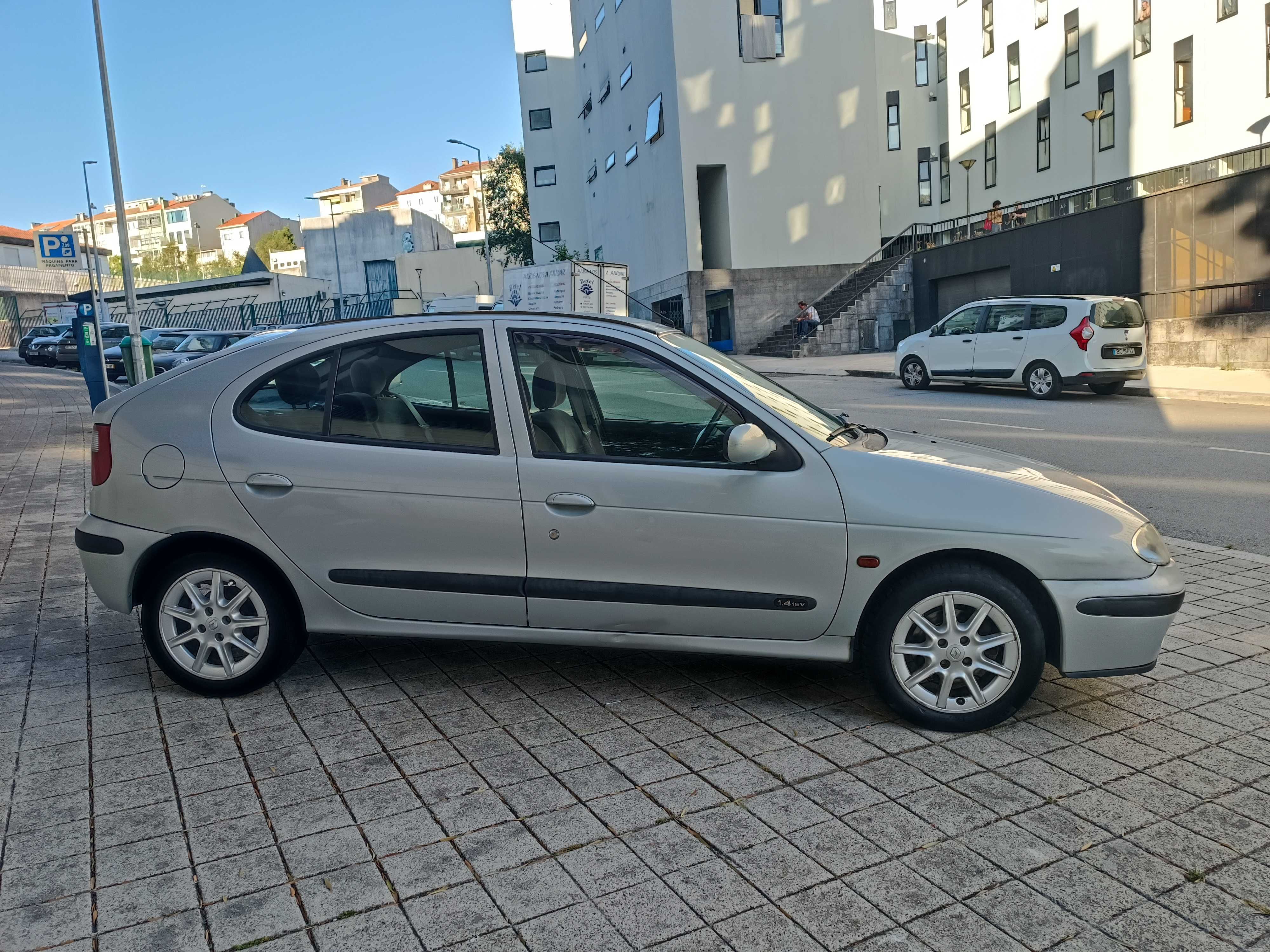 RENAULT MEGANE 1.4 16v 90cv de 2002