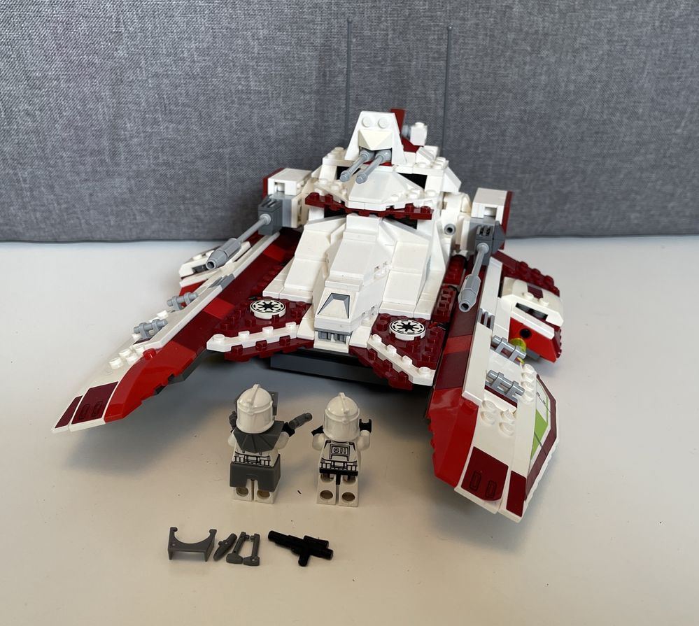 LEGO Star Wars 7679 - Republic Fighter Tank, kompletny