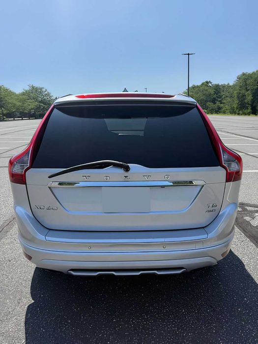 Volvo XC60      2017