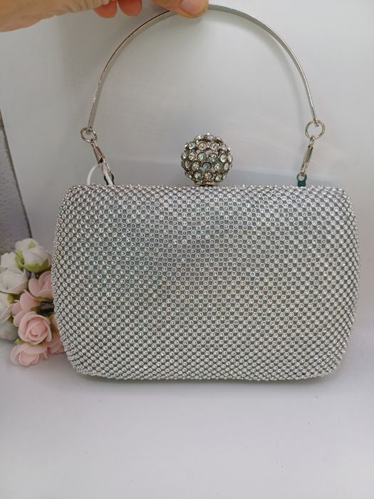 Torebka kopertówka srebrna błyszcząca