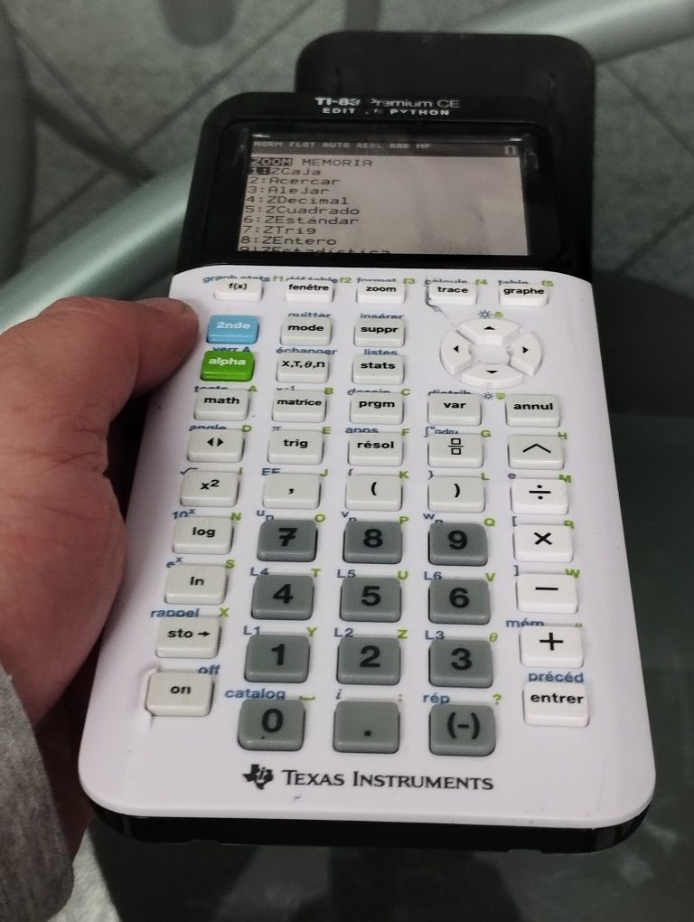 Calculadora gráfica Texas Instruments edition python