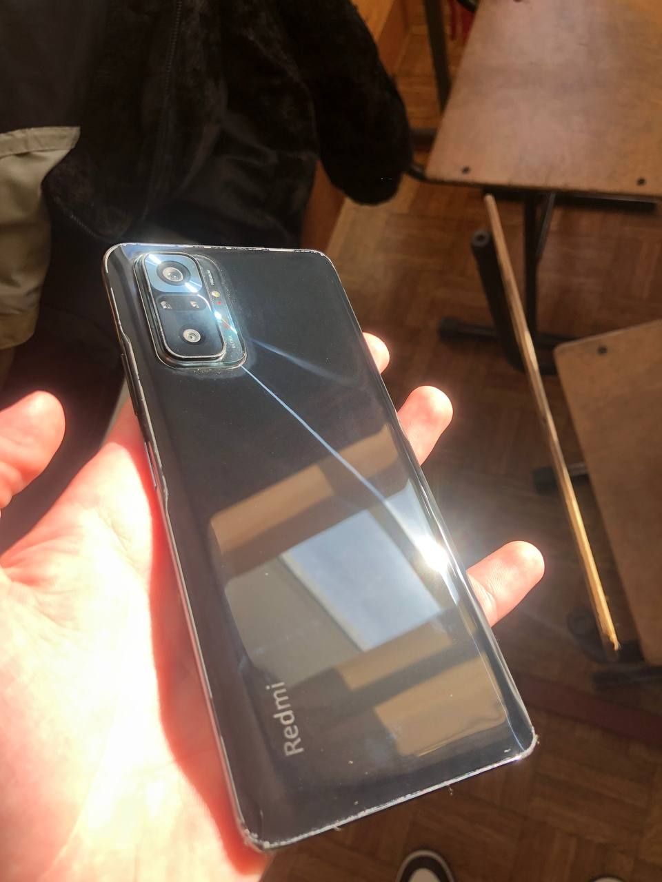 Продам Redmi Note 10 pro 6+5/128