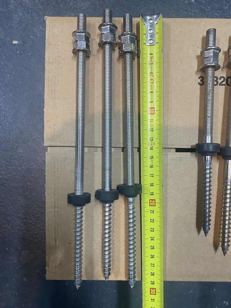 Śruby Inox dwugwintowe z nakrętkami M10